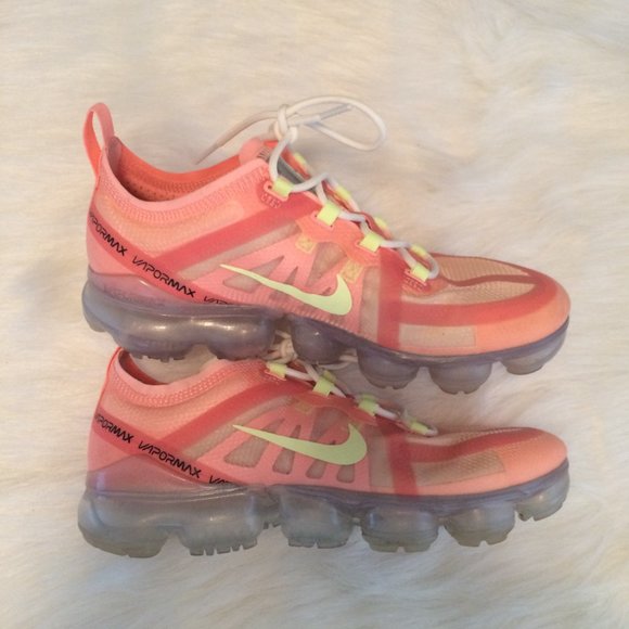 Nike Air Vapormax 2019 Pink Sneakers 7.5 with Box Used Once Pink Tint - Picture 11 of 11